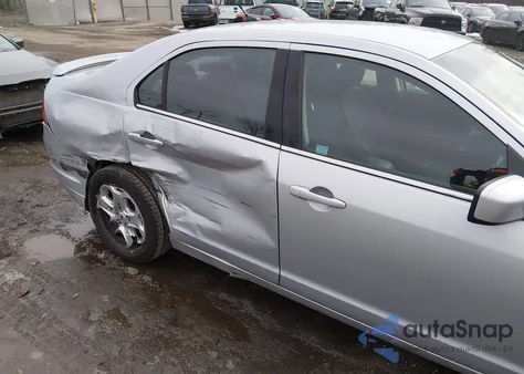 2010 Ford Fusion Se z USA, uszkodzony, nr VIN 3FAHP0HA3AR226312